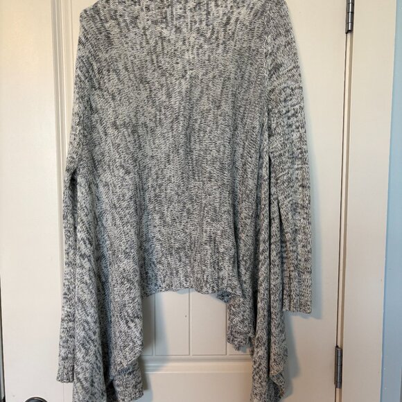 ROXY Wrap Sweater in Grey and Black sz Med - Picture 3 of 3